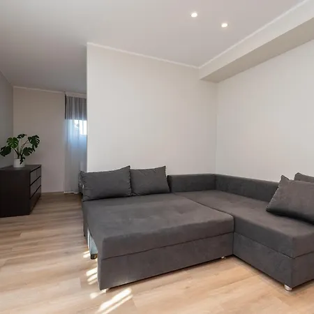 Roosikrantsi Apartamento Tallin